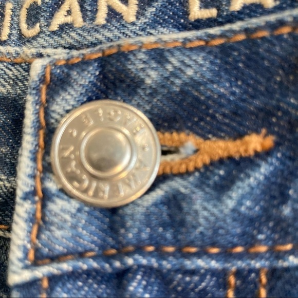 AMERICAN EAGLE Sz 4 Relaxed Mom High Rise Classic Medium Wash  Jeans NWT - Picture 3 of 11